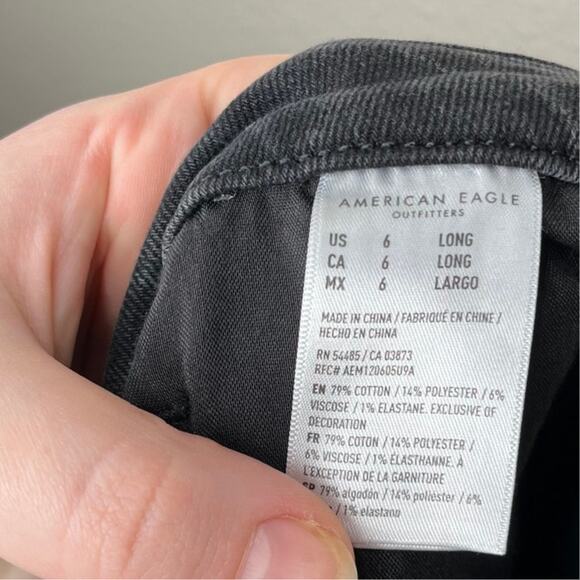 AMERICAN EAGLE Curvy Mom Jeans Cut-Off Size 6 LONG - Picture 4 of 10